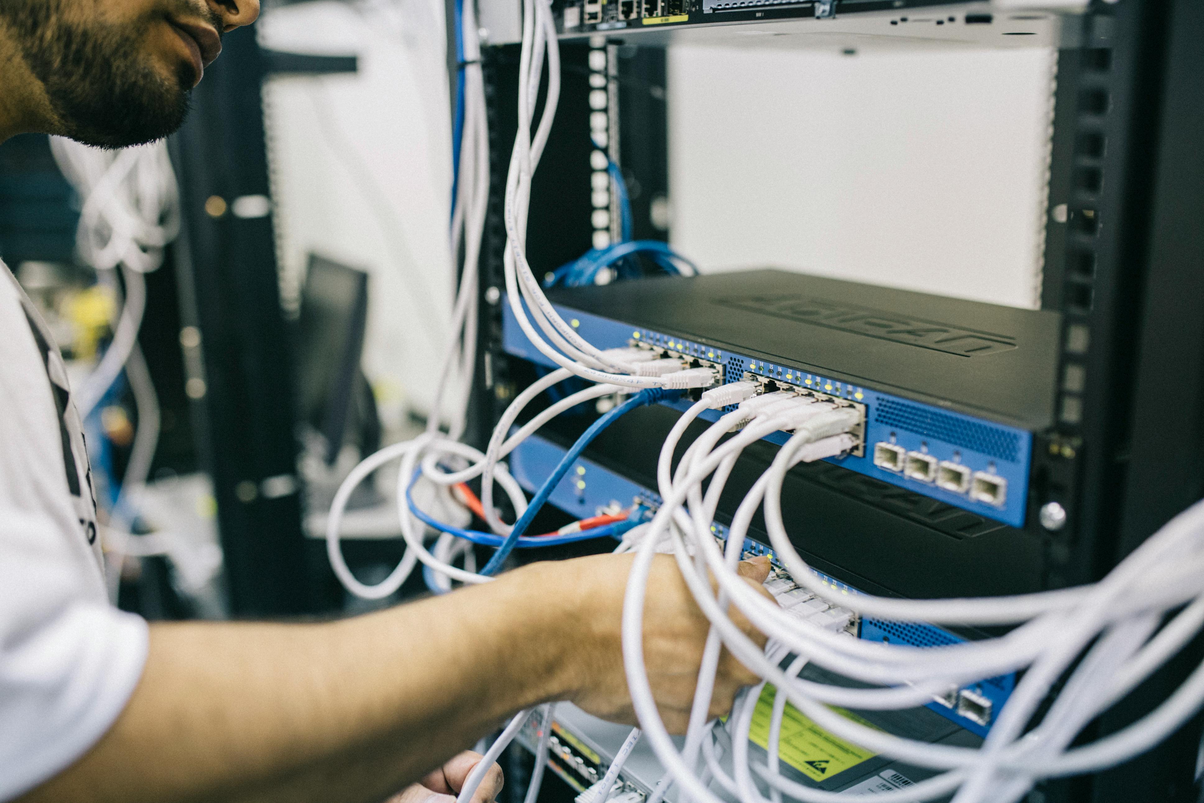 Administração de redes com Mikrotik - Fema