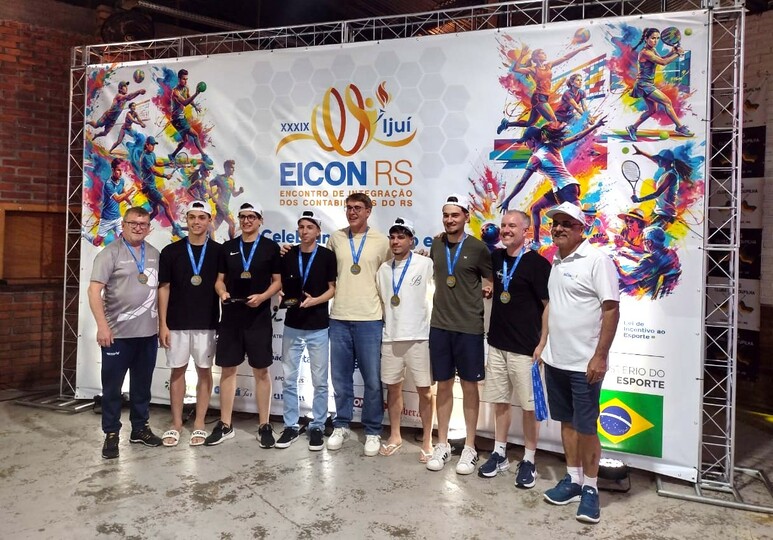 Acadêmicos de Ciências Contábeis da FEMA são campeões estaduais de Futsal Acadêmico - FEMA