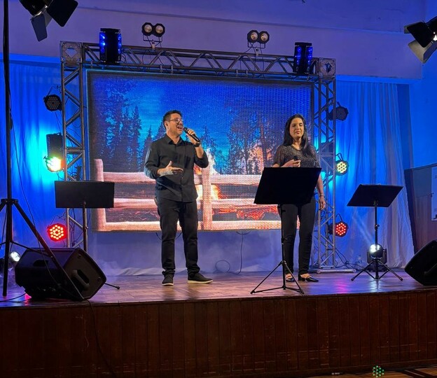 A MPB e os Festivais: um espetáculo que promove imersão na história da música brasileira. - FEMA