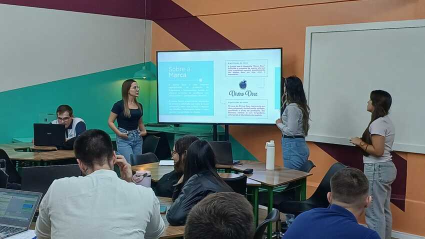 Conexão com o mercado: projeto une Marketing e Ciências Contábeis em experiência prática - FEMA