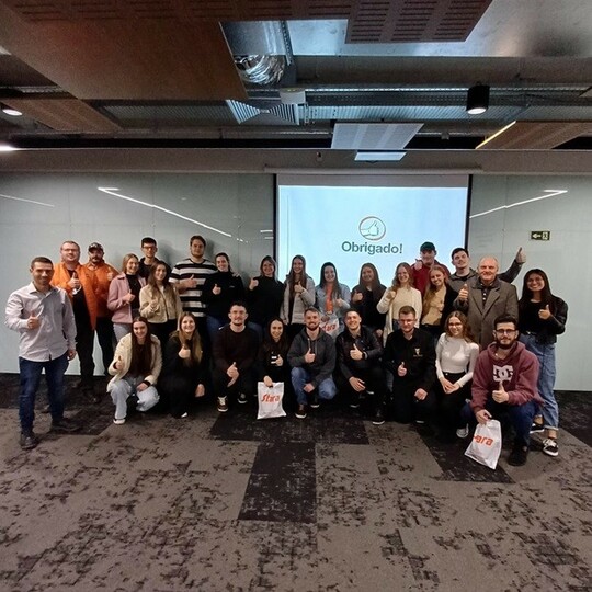 Estudantes da FEMA realizam visita técnica à empresa Stara - FEMA