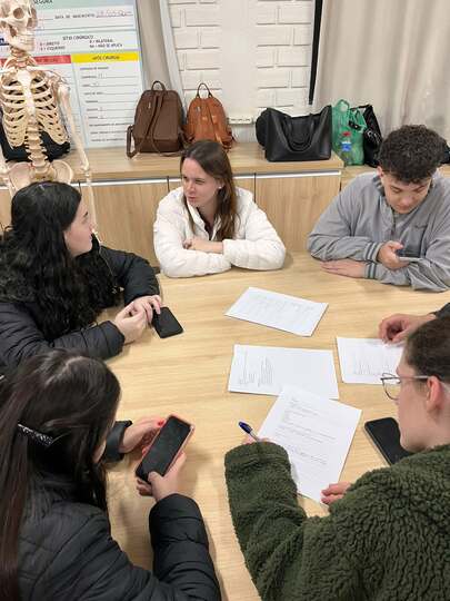 Estações de aprendizagem em Anatomia aproximam acadêmicos da prática em Enfermagem - FEMA