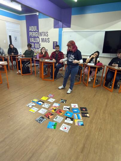 Acadêmicos de Psicologia exploram relações entre sociedade, subjetividade e saúde mental por meio da arte - FEMA