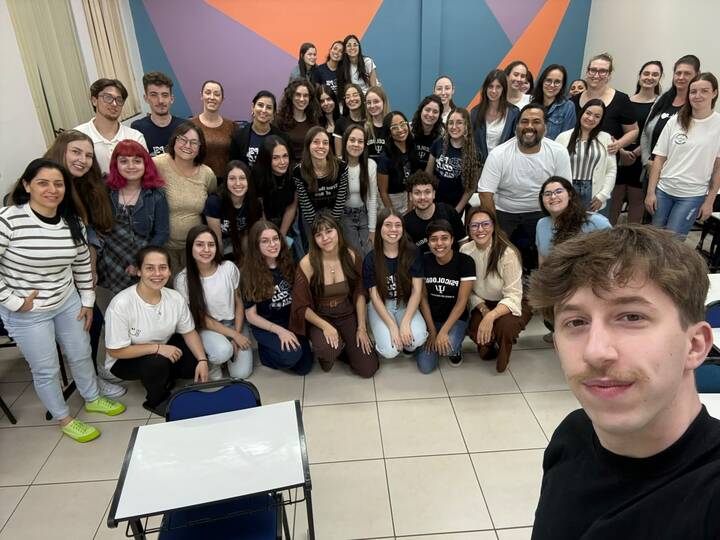 Psicologia e Enfermagem promovem aula interdisciplinar sobre a construção do SUS - FEMA