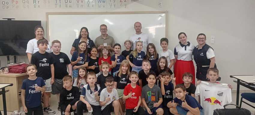 Pais embaixadores promovem encontro inspirador com o ex-jogador Jardel Lauermann  - FEMA