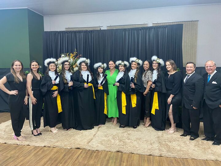 Formatura da 11ª Turma do Curso Técnico em Farmácia da FEMA - FEMA