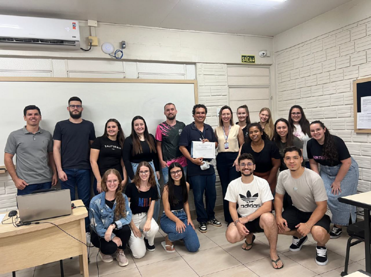 Entre dados e formação: FEMA recebe profissional do IBGE para diálogo com acadêmicos de Contabilidade - FEMA