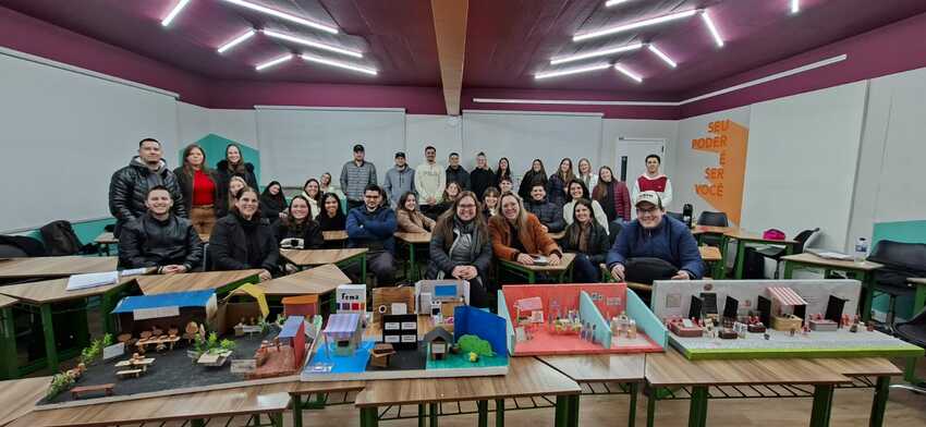 Trabalho de Extensão integra Ciências Contábeis e Marketing em projeto interdisciplinar com impacto social - FEMA