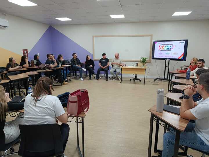 Acadêmicos de Psicologia promovem roda de conversa sobre estigma social e redes de apoio - FEMA