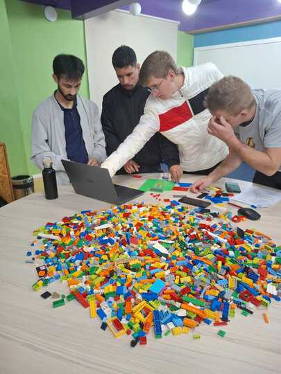 Metodologia LEGO® SERIOUS PLAY® transforma conceitos de Gestão da Produção em experiência prática - FEMA