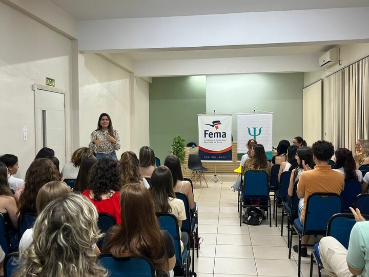 FEMA em Ação: Curso de Psicologia promove encontro sobre desenvolvimento infantil, riscos e TEA. - FEMA