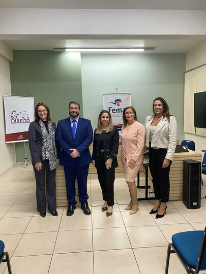 Curso de Direito realiza segunda etapa do projeto de extensão sobre negociações coletivas de trabalho com participação do vice-presidente do TRT-4. - FEMA