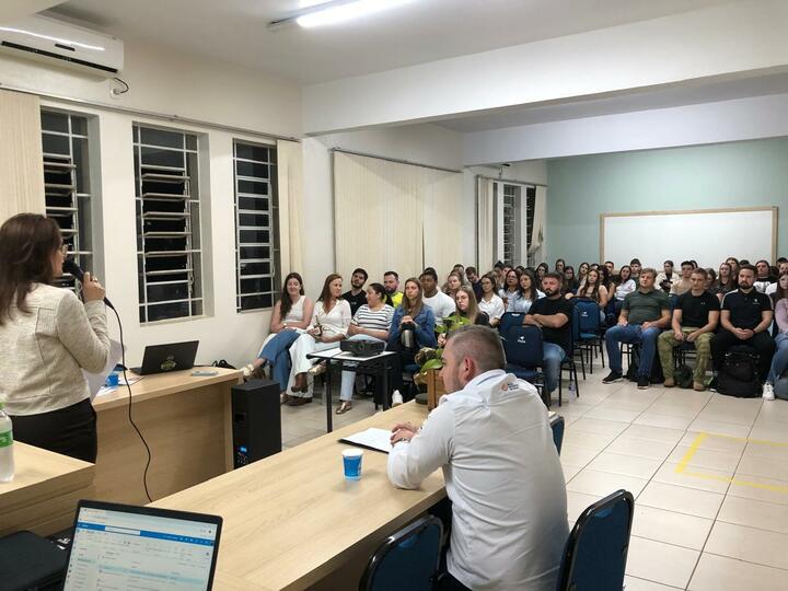 Curso de Direito realiza primeira fase de projeto de extensão sobre negociações coletivas de trabalho - FEMA