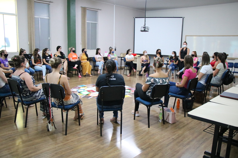 Círculo de Construção de Paz com as professoras da FEMINHA - FEMA